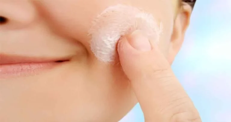 راهکارهایی برای جلوگیری از جوشهای صورت در دوران بالغی