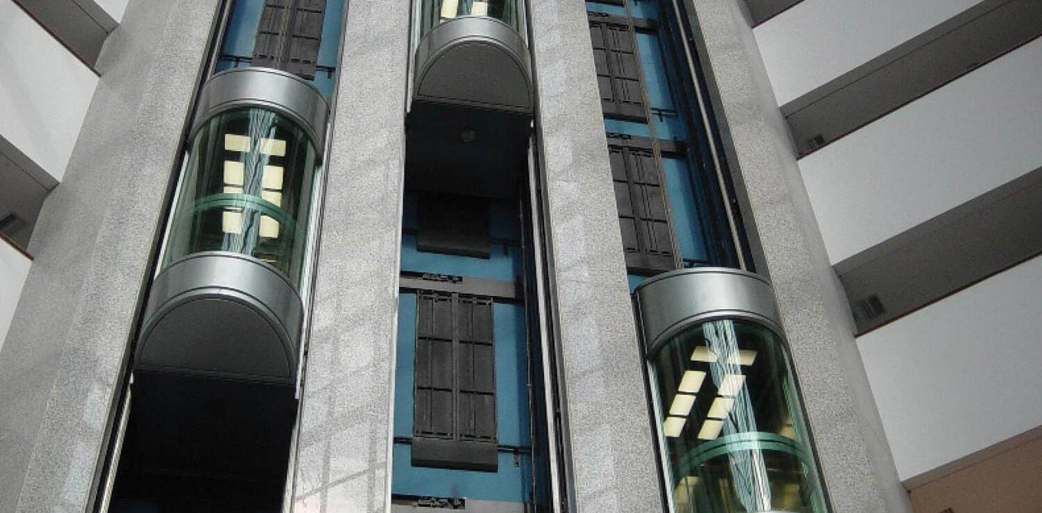 روتین نگهداری و سرویس آسانسور در برج‌های مسکونی